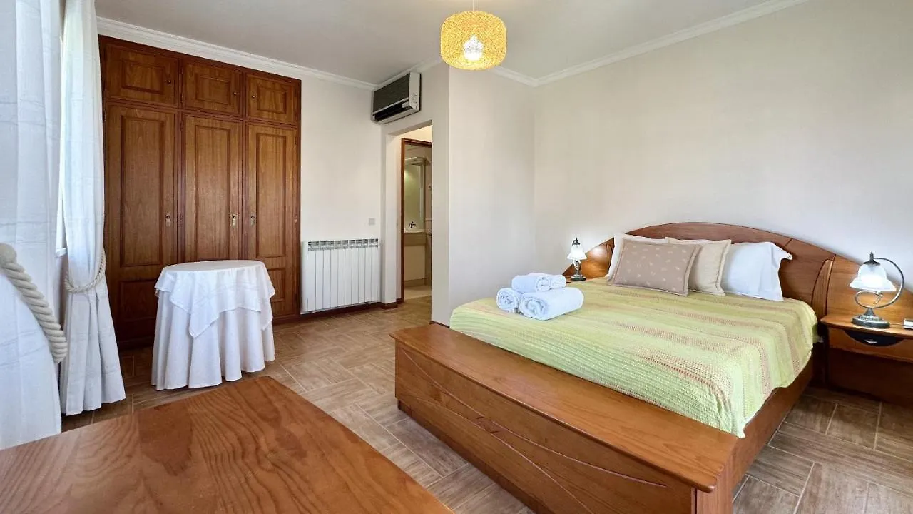 البوفيرا Vivenda Catavento V5 Piscina E 100Mt Praia Da Gale 0*,