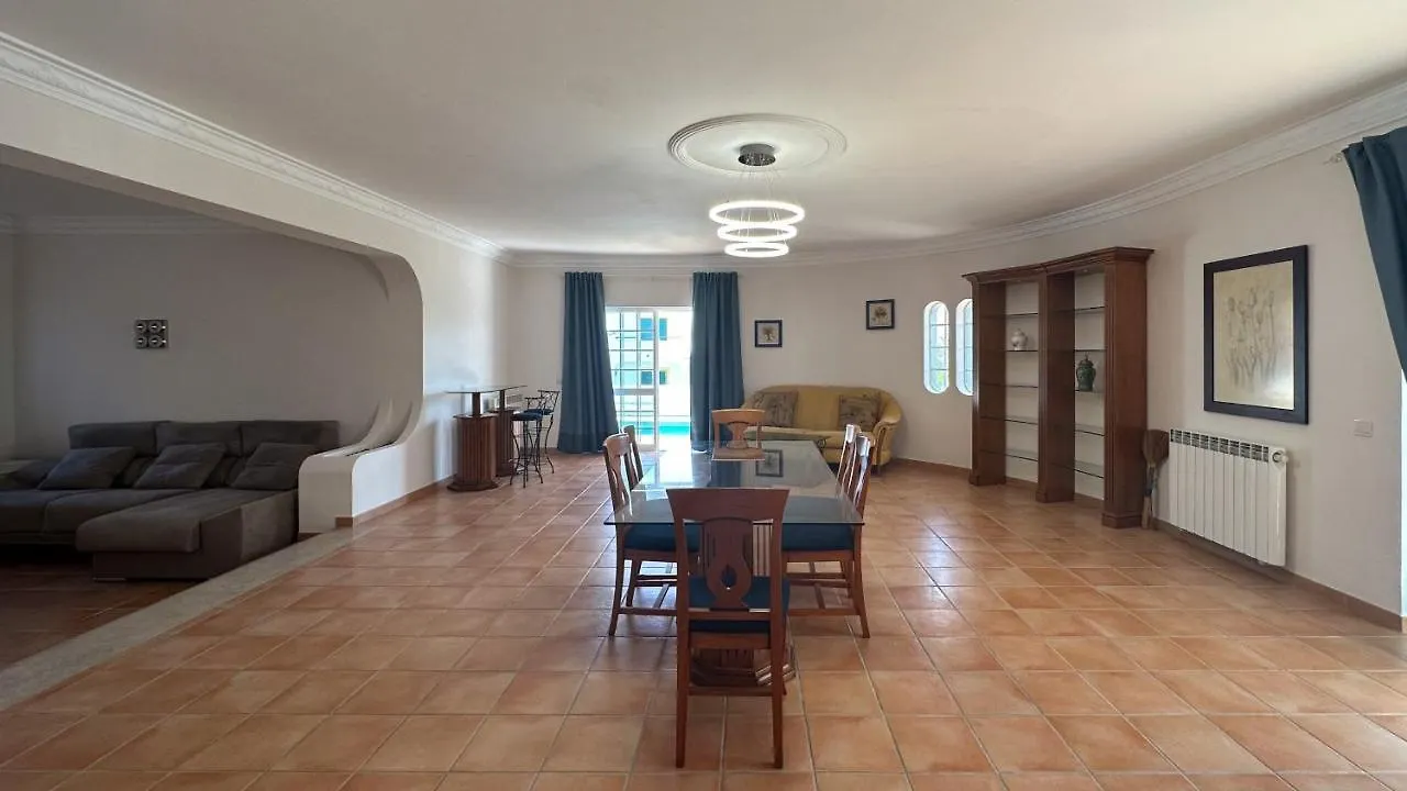 البوفيرا Vivenda Catavento V5 Piscina E 100Mt Praia Da Gale 0*,