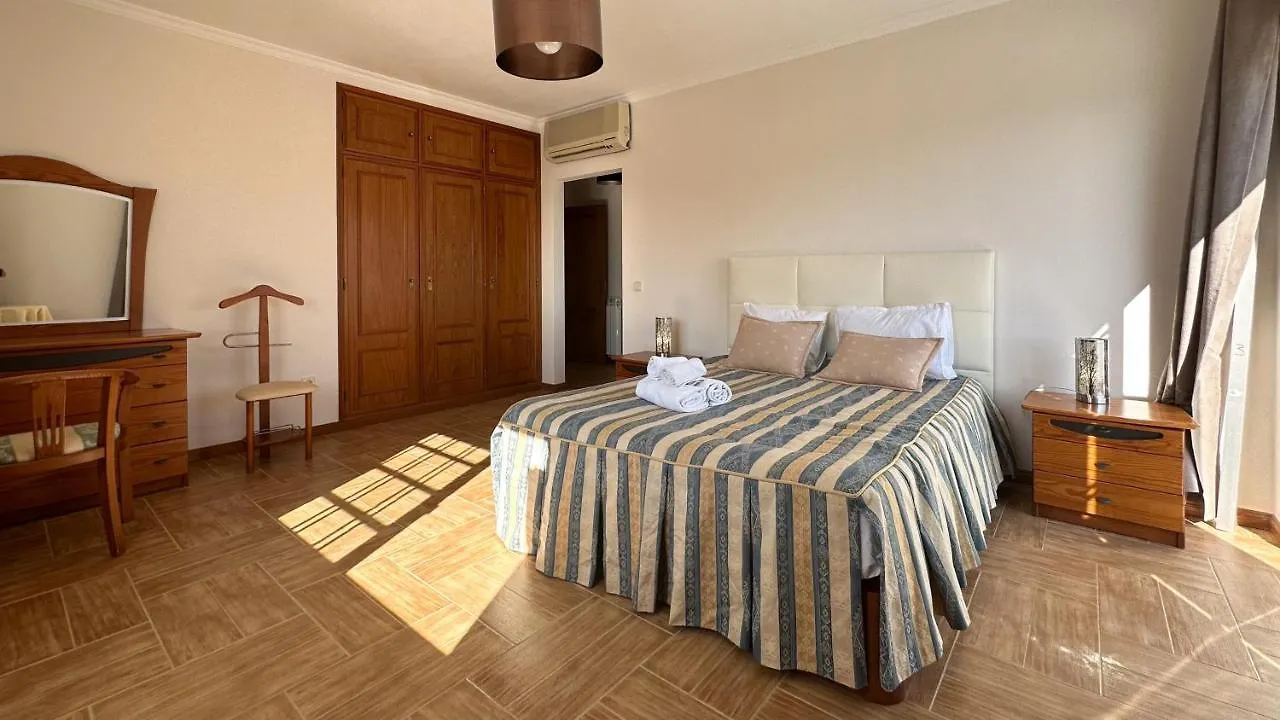البوفيرا Vivenda Catavento V5 Piscina E 100Mt Praia Da Gale 0*,
