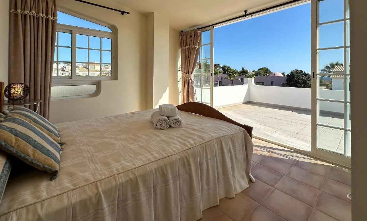 Villa Vivenda Catavento V5 Piscina E 100Mt Praia Da Gale Albufeira