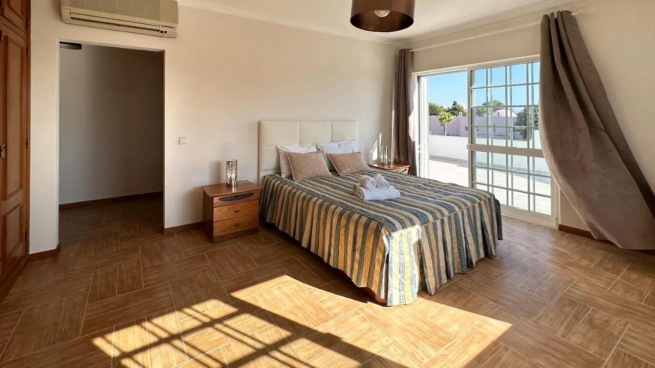 Vivenda Catavento V5 Piscina E 100Mt Praia Da Gale Albufeira